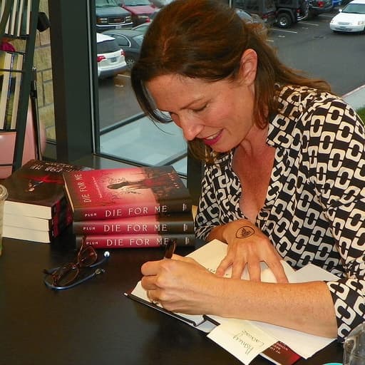 Amy Plum