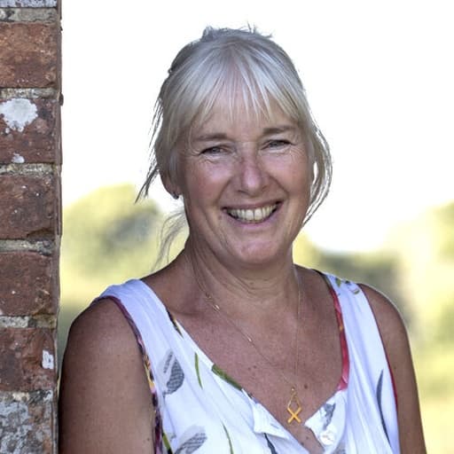 Angela Petch