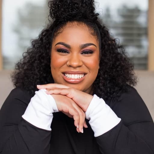 Angie Thomas