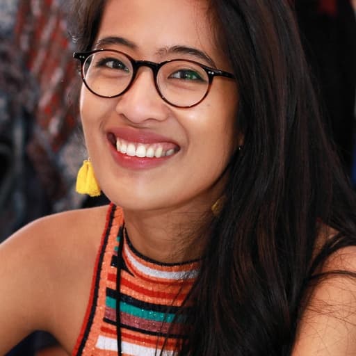 Elaine Castillo