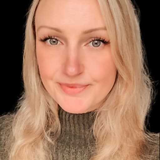 Elle Nicoll