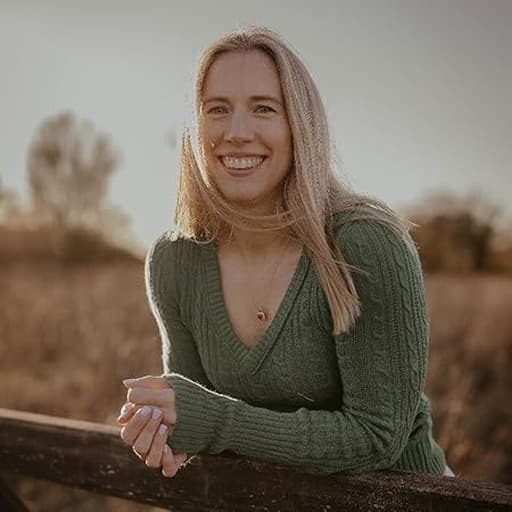 Jenna Wolfhart