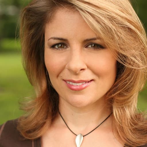 Karen MacInerney