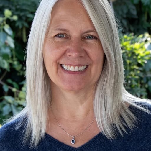 Kim Fay