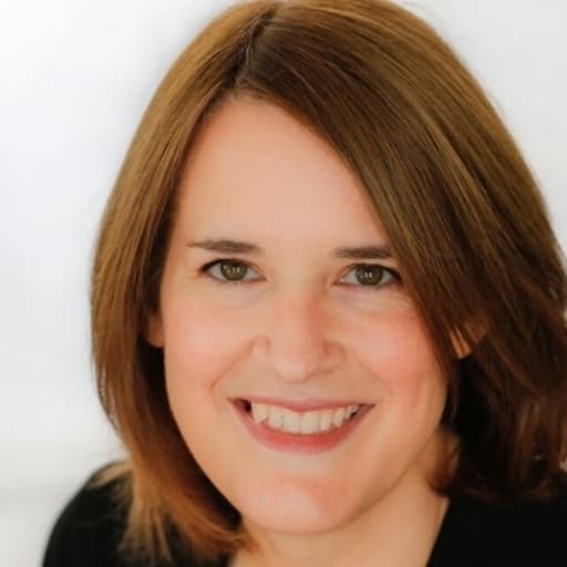 Laura  Marshall