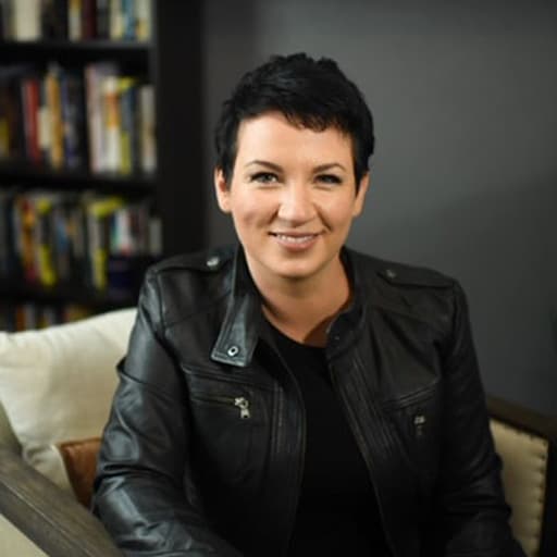 Liliana Hart