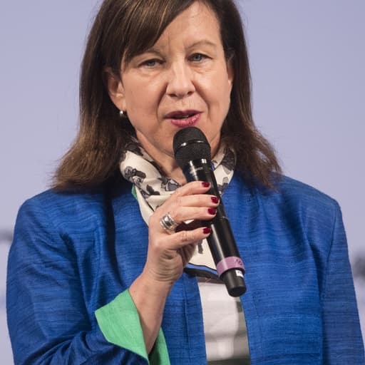 Lyse Doucet