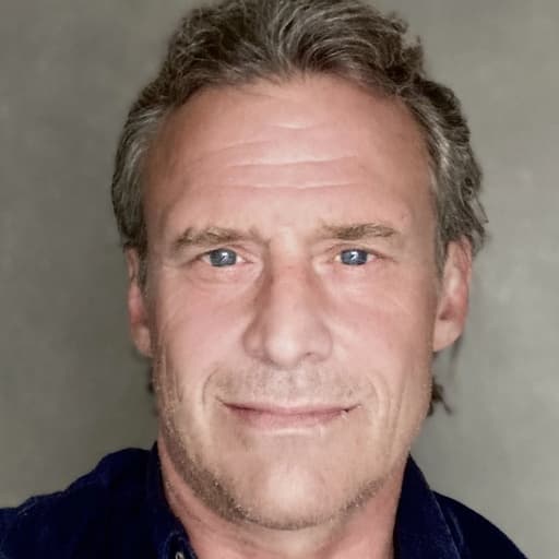 Mark   Mills