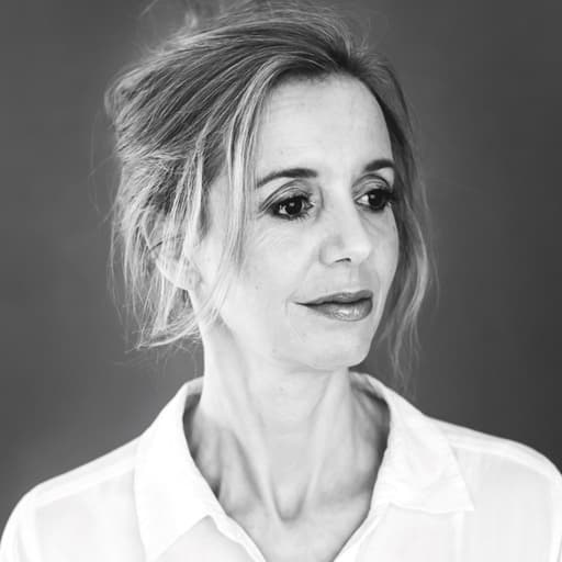 Rosamund Lupton