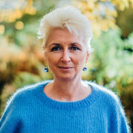 Ruth Hogan