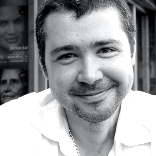 Steven  Hall