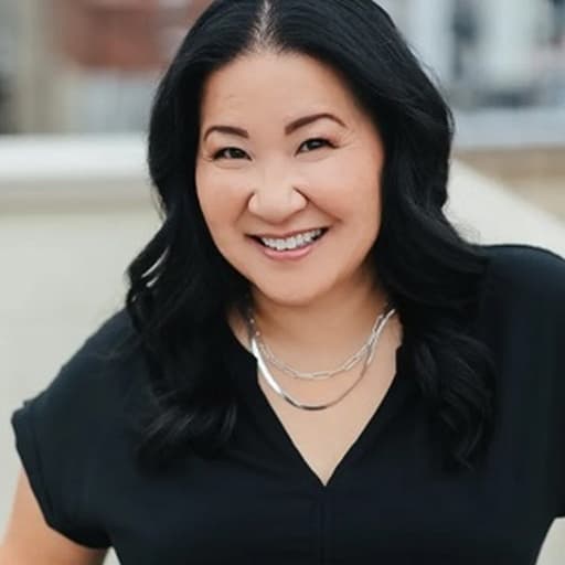 Susan  Lee